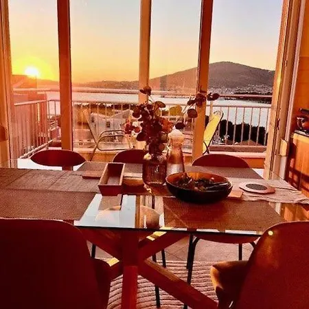 Апартаменты Getaway Penthouse, Stunning Sun N Ocean Views