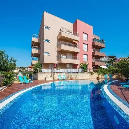 Apartament Getaway Penthouse, Stunning Sun N Ocean Views *