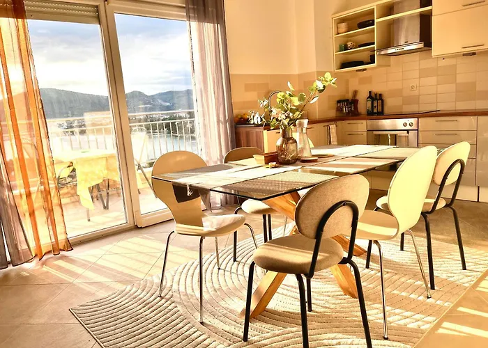 Apartmán Getaway Penthouse, Stunning Sun N Ocean Views *