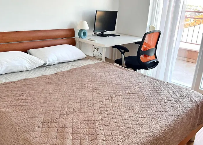 Getaway Penthouse, Stunning Sun N Ocean Views * Trogir