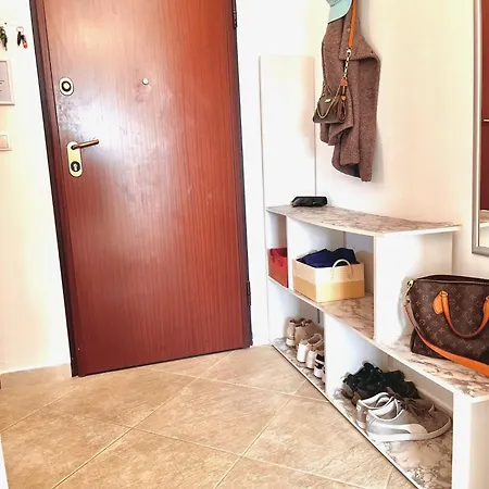 Getaway Penthouse, Stunning Sun N Ocean Views Τρογκίρ