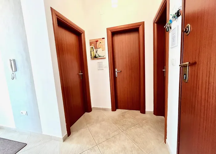 Getaway Penthouse, Stunning Sun N Ocean Views Apartamento Trogir